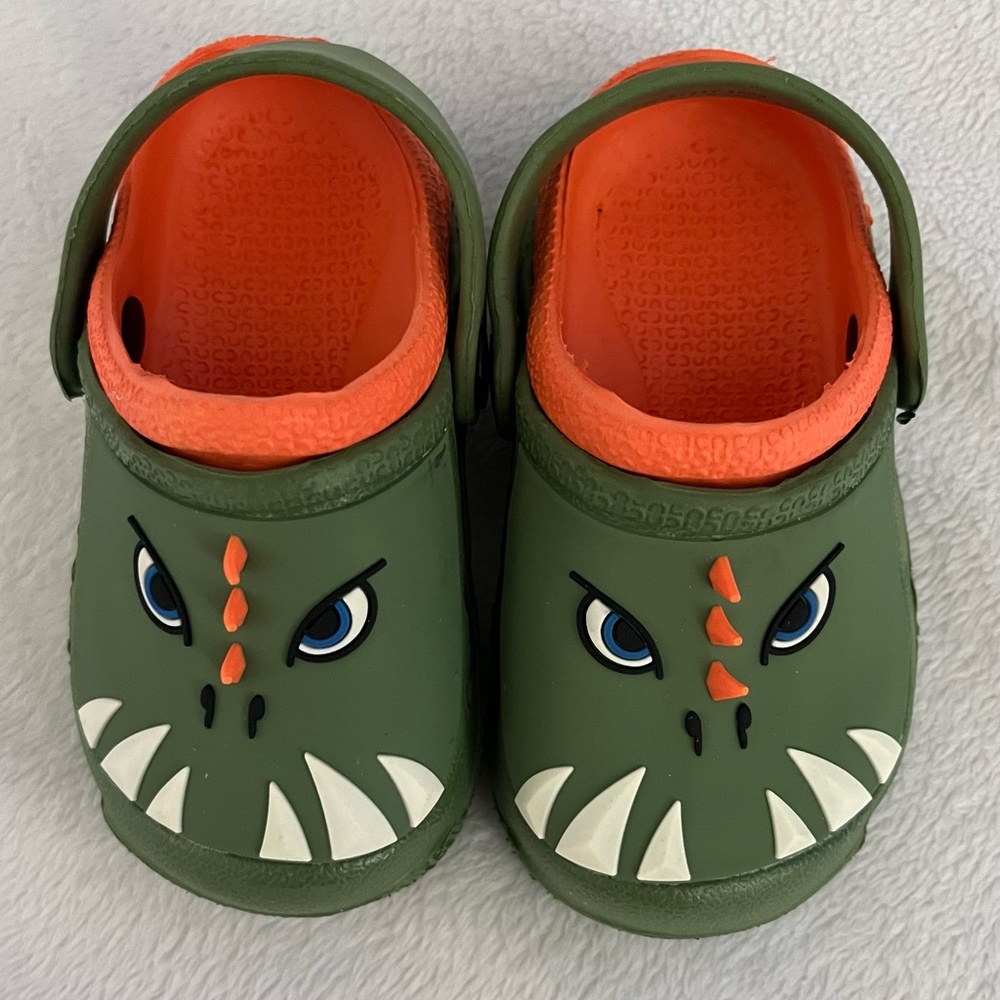 Capelli Toddler Dinosaur Shoes - NWNT